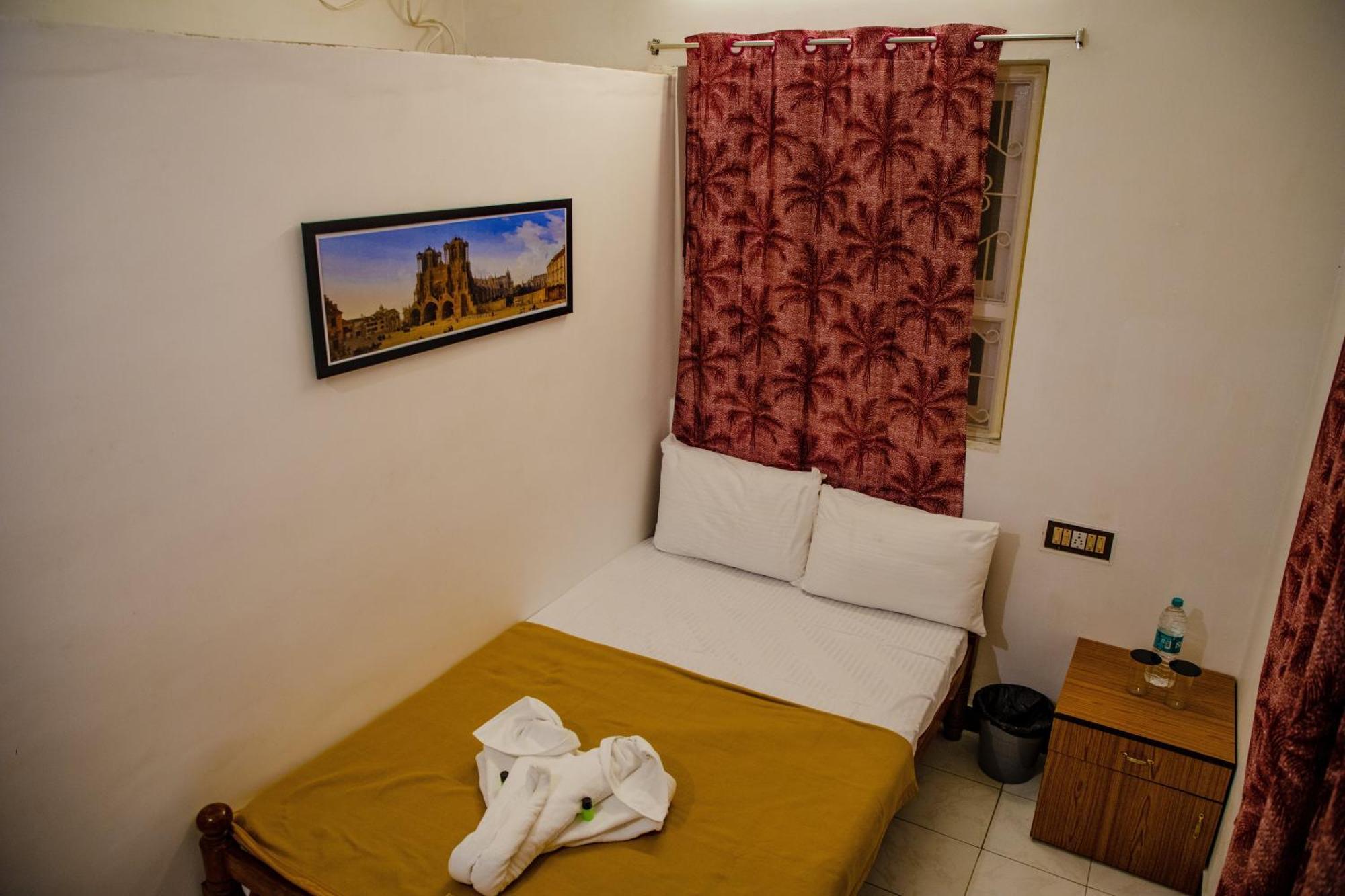 Maison Blanche Near Rock Beach Hotel Pondicherry Exterior photo